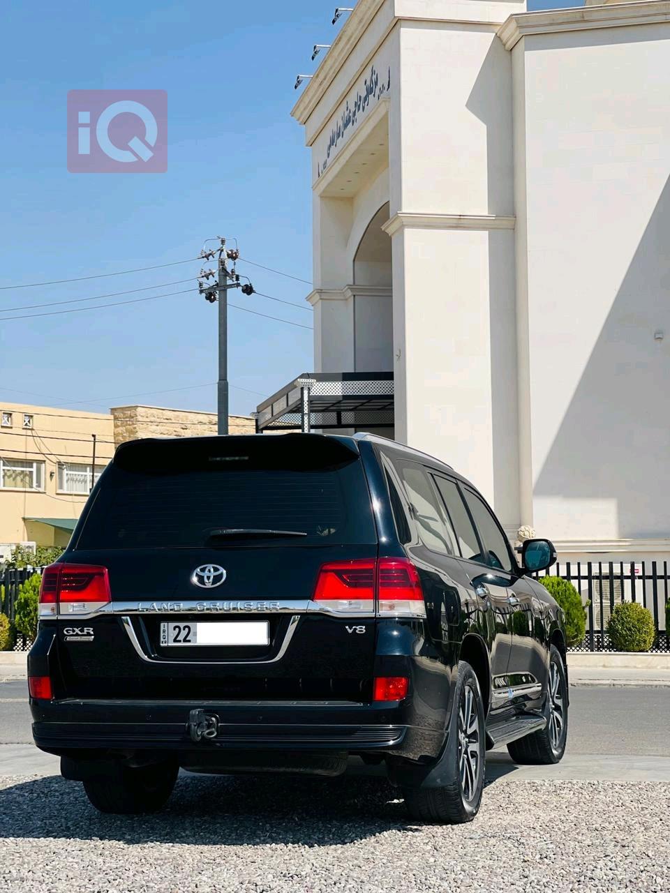 تۆیۆتا لاند کروزەر